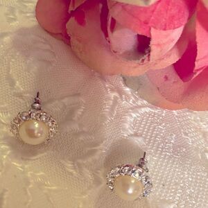 🛍Swarovski Pearl Pierced Earrings 
